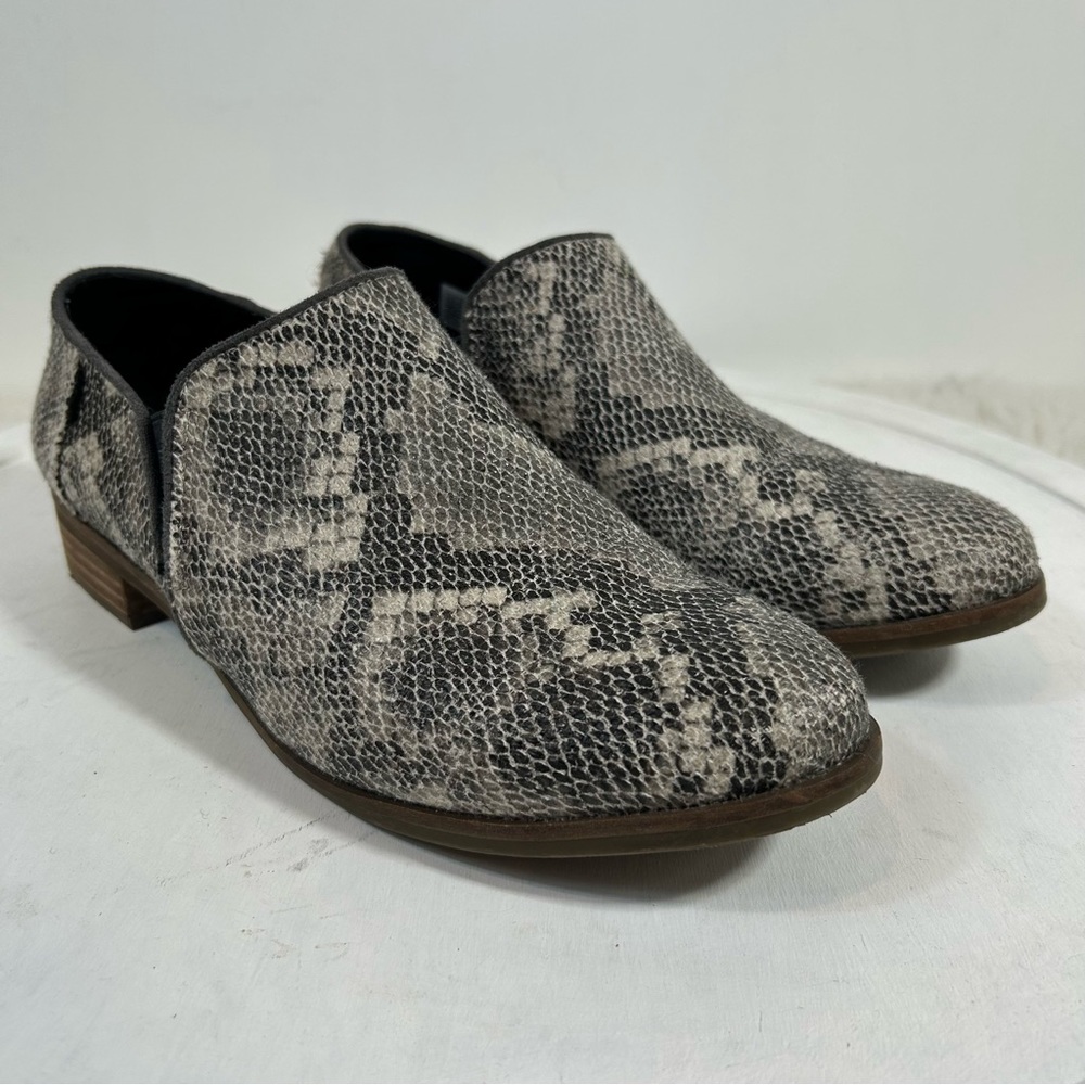 TOmS Shaye Snakeskin Print Low Heel Shooties